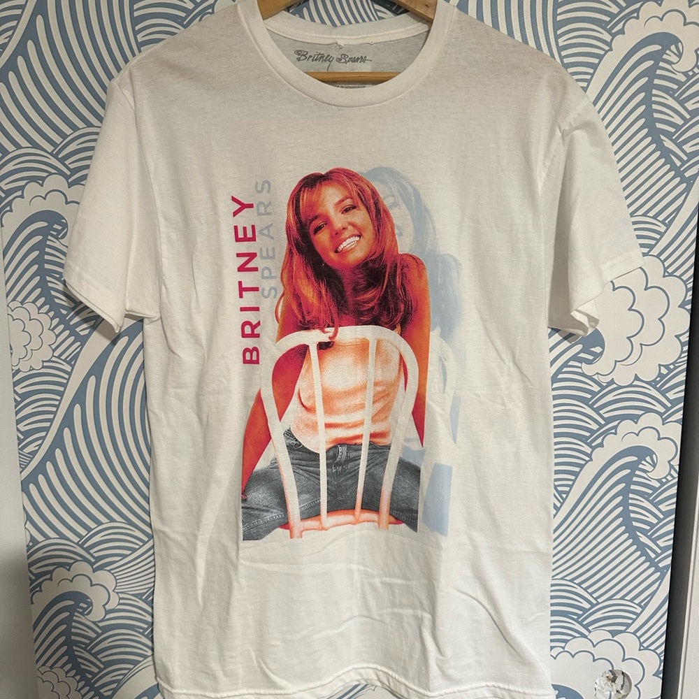 Vintage NWT Britney Spears Graphic T-Shirt in White and Red